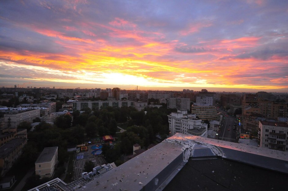 Вид с крыши дома