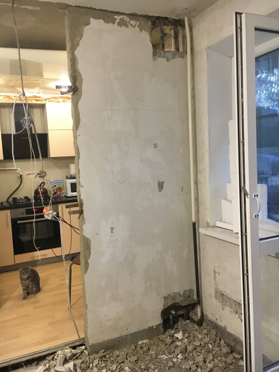 Снести стену между кухней и комнатой
