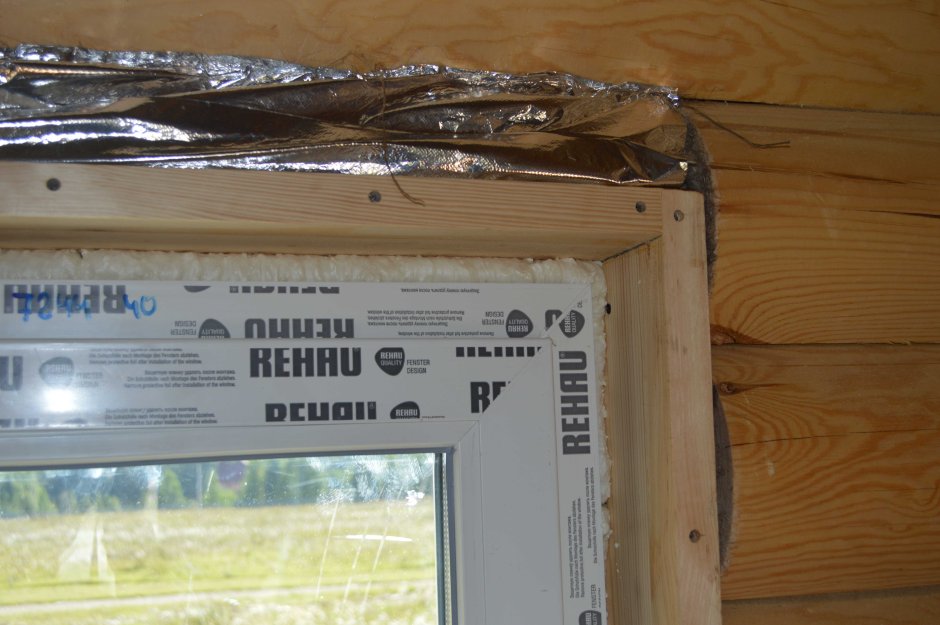 Пароизоляционная лента для окон в деревянном доме