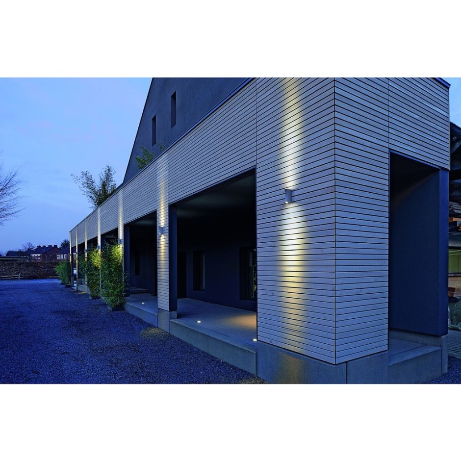 Уличные светильники на фасад здания