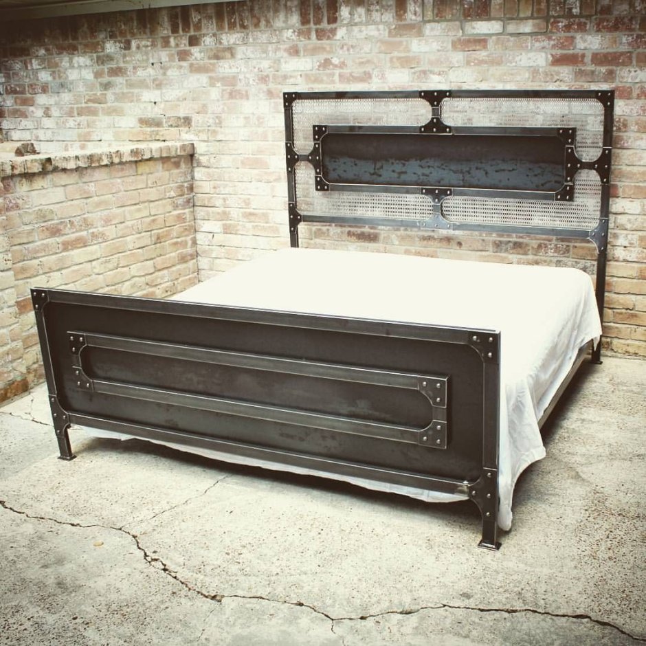Кровать в стиле лофт Индастриал из металла