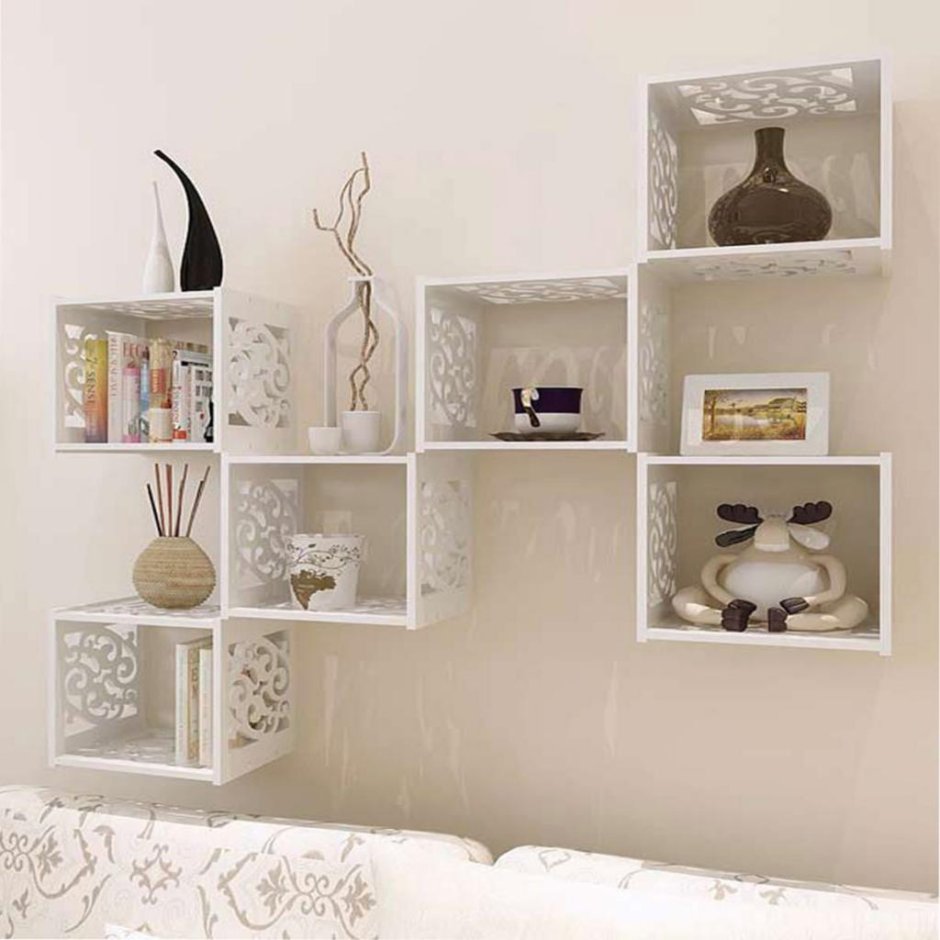 Полка с декором