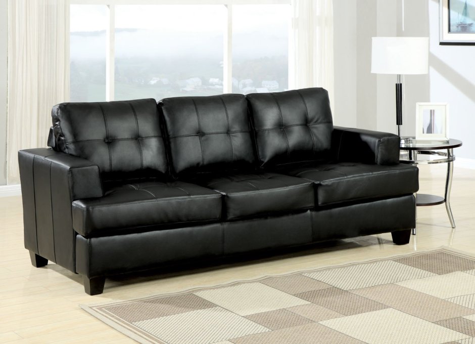Красивый черный диван