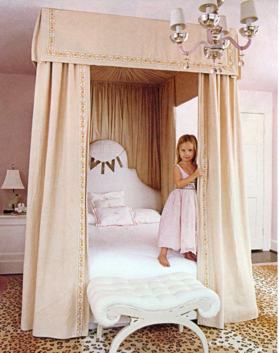 Шторы балдахины для спальни розовые