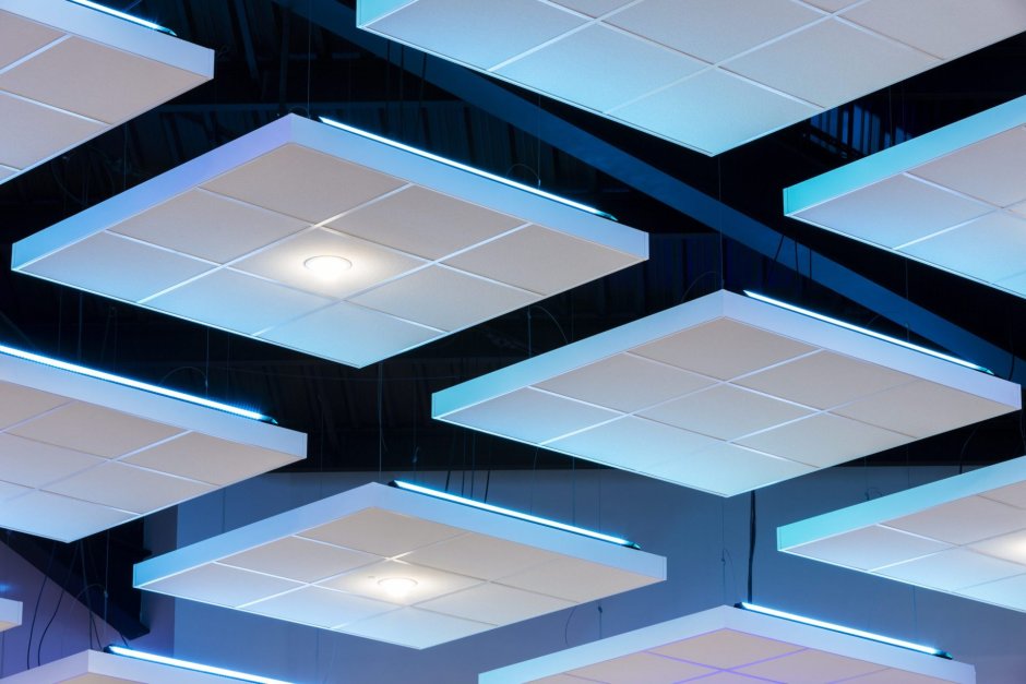 Армстронг Axiom ke Canopy