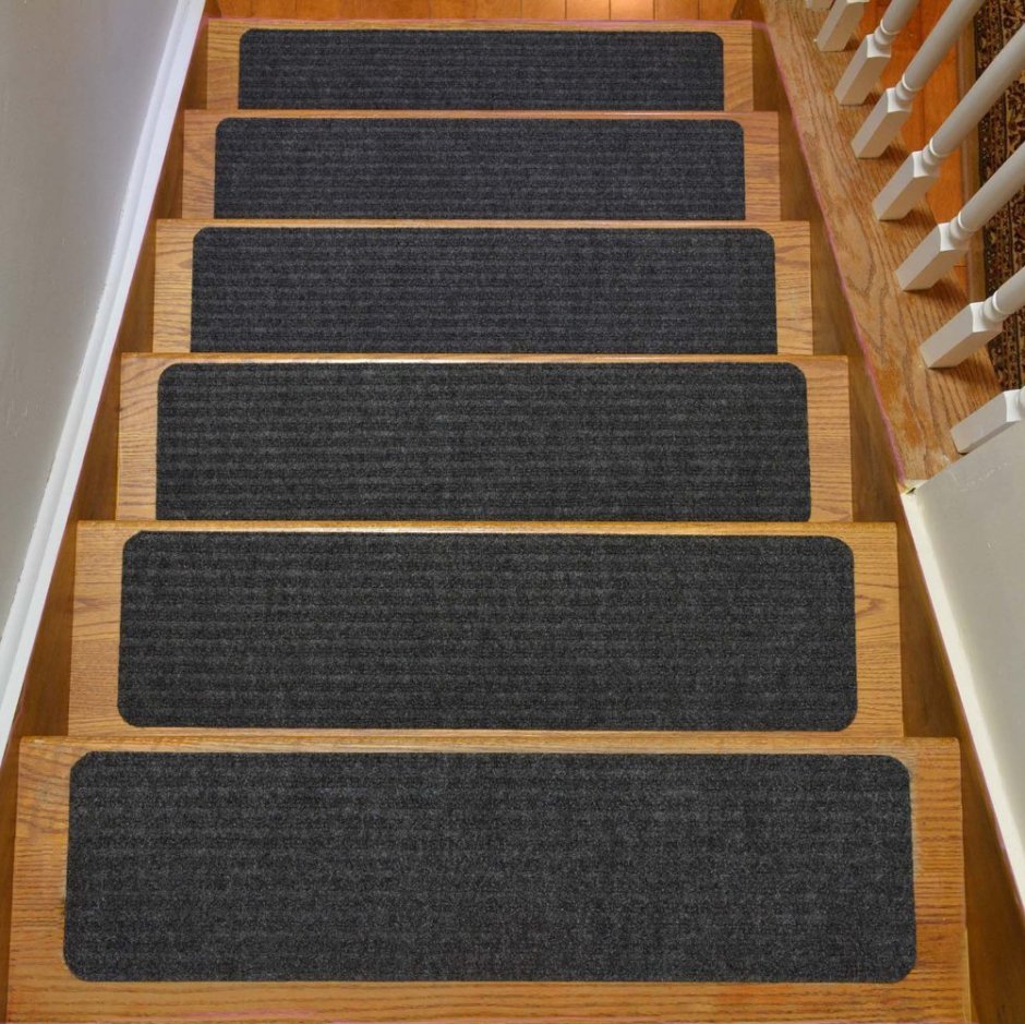 Нескользящие коврики для лестницы в доме
