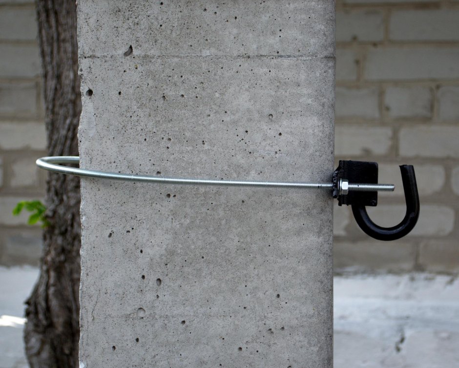 Крюк металлический для подвеса кабеля