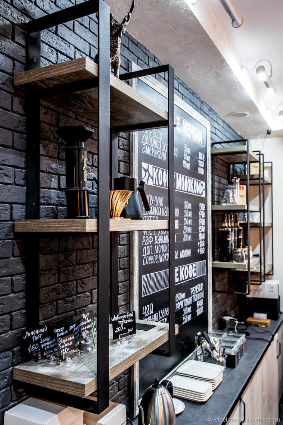 Полки в кофейне