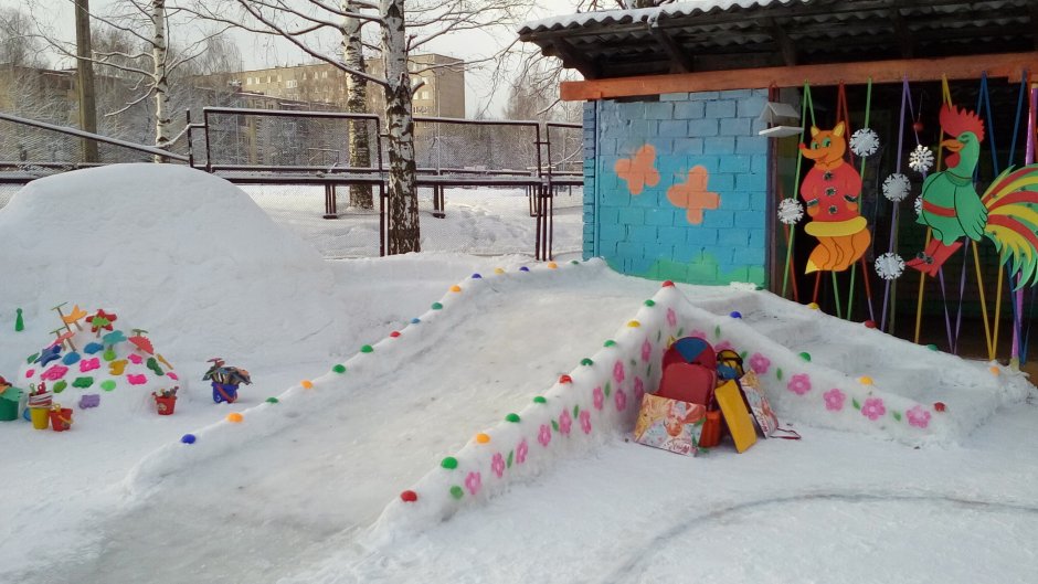 Украшение детской площадки в детском саду зимой