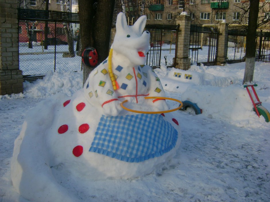 Снежная горка в детском саду