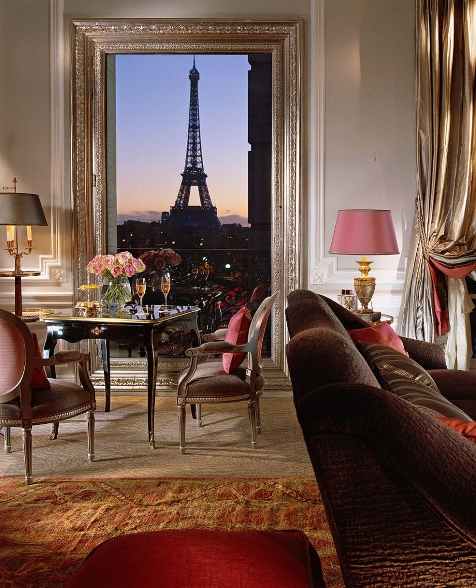 Отель в Париже Плаза Атени