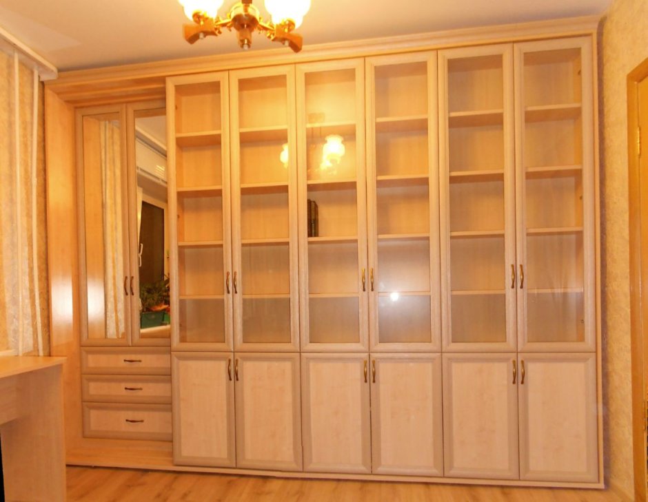 Раздвижной книжный шкаф