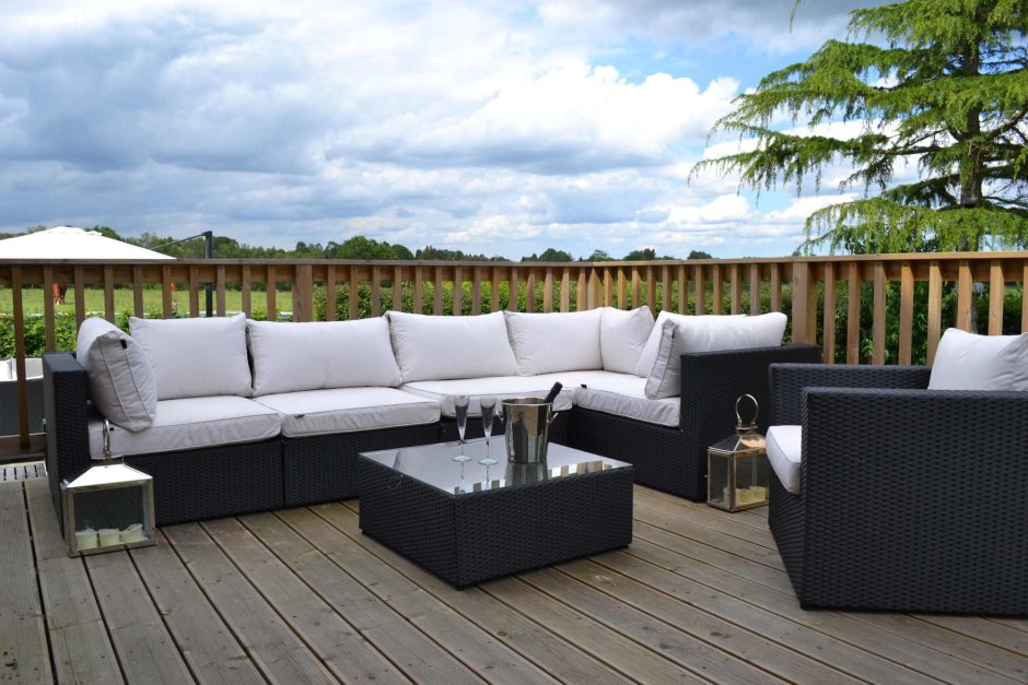 Диван для веранды и террасы