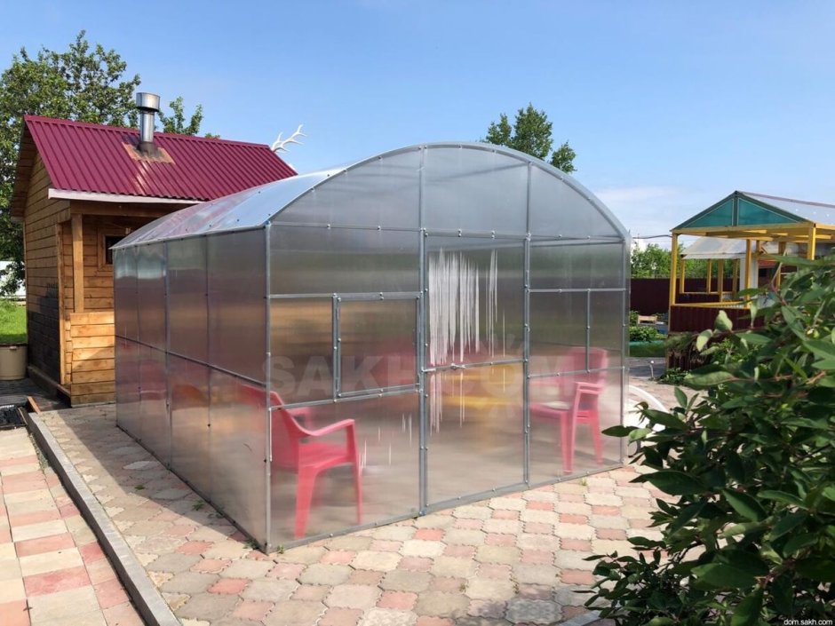 Клянная купольная беседка