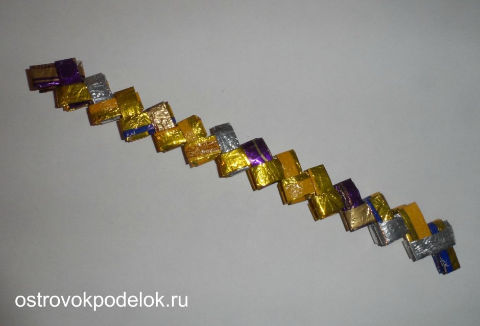 Закладка из фантиков