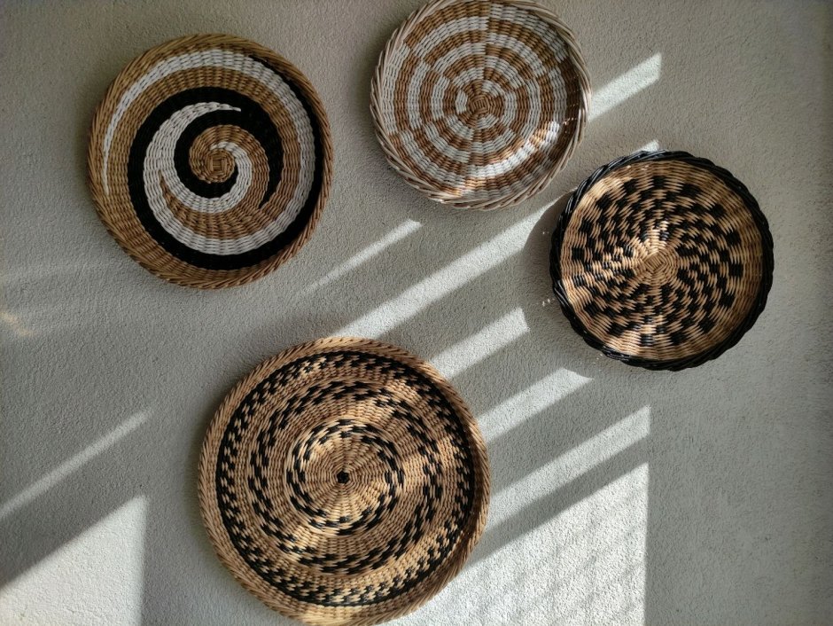 Плетеные тарелки на стену