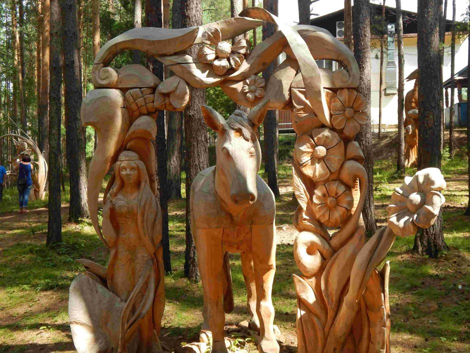Выксунский парк деревянные скульптуры