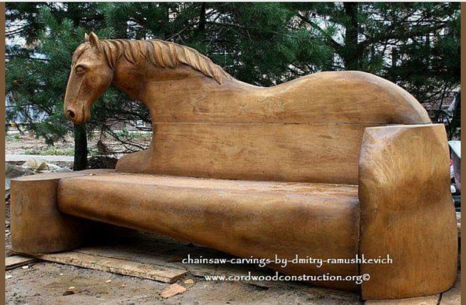 Скамейка лошадь из дерева