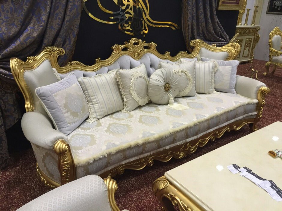 Дорогая классическая турецкая мебель