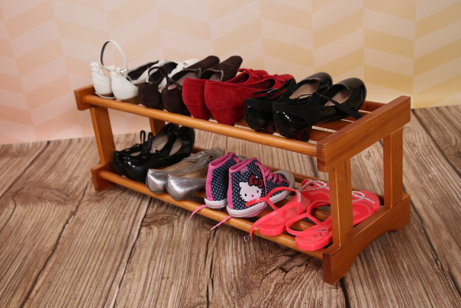 Mobile Bench with Shelf