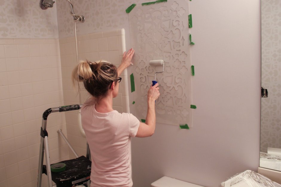 Покраска стен в туалете своими руками