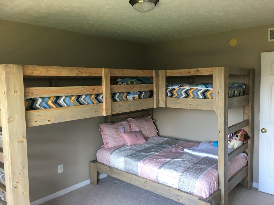 Bunk Room кровать