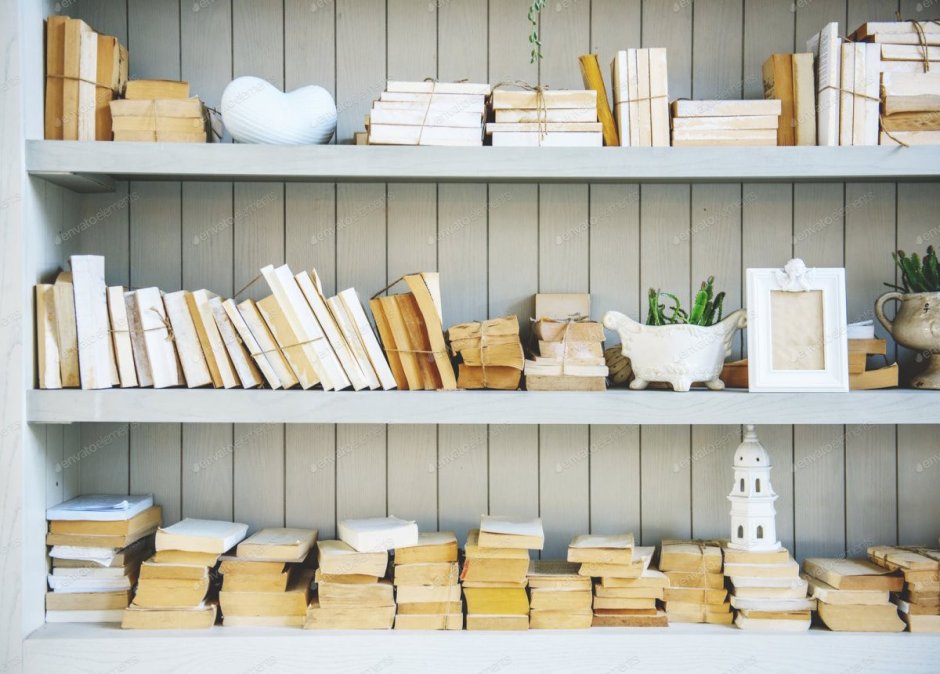 Полка с книжками
