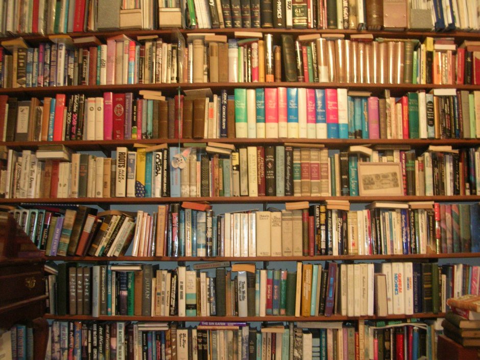 Советская полка для книг