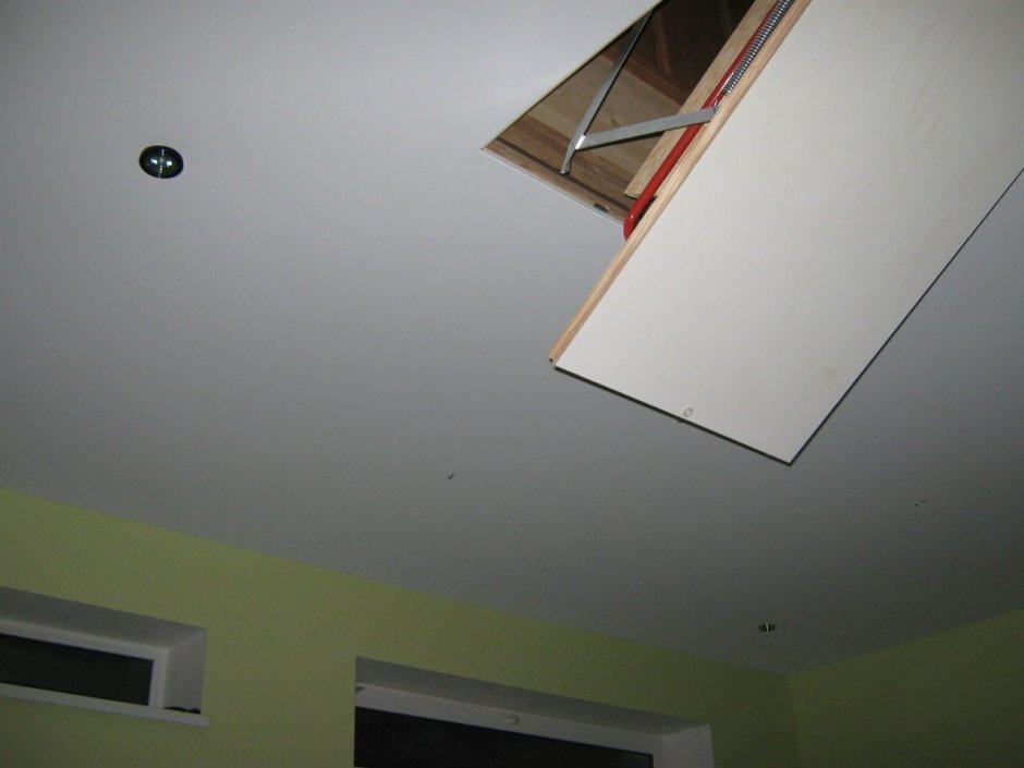 Натяжной потолок с подсветкой внутри