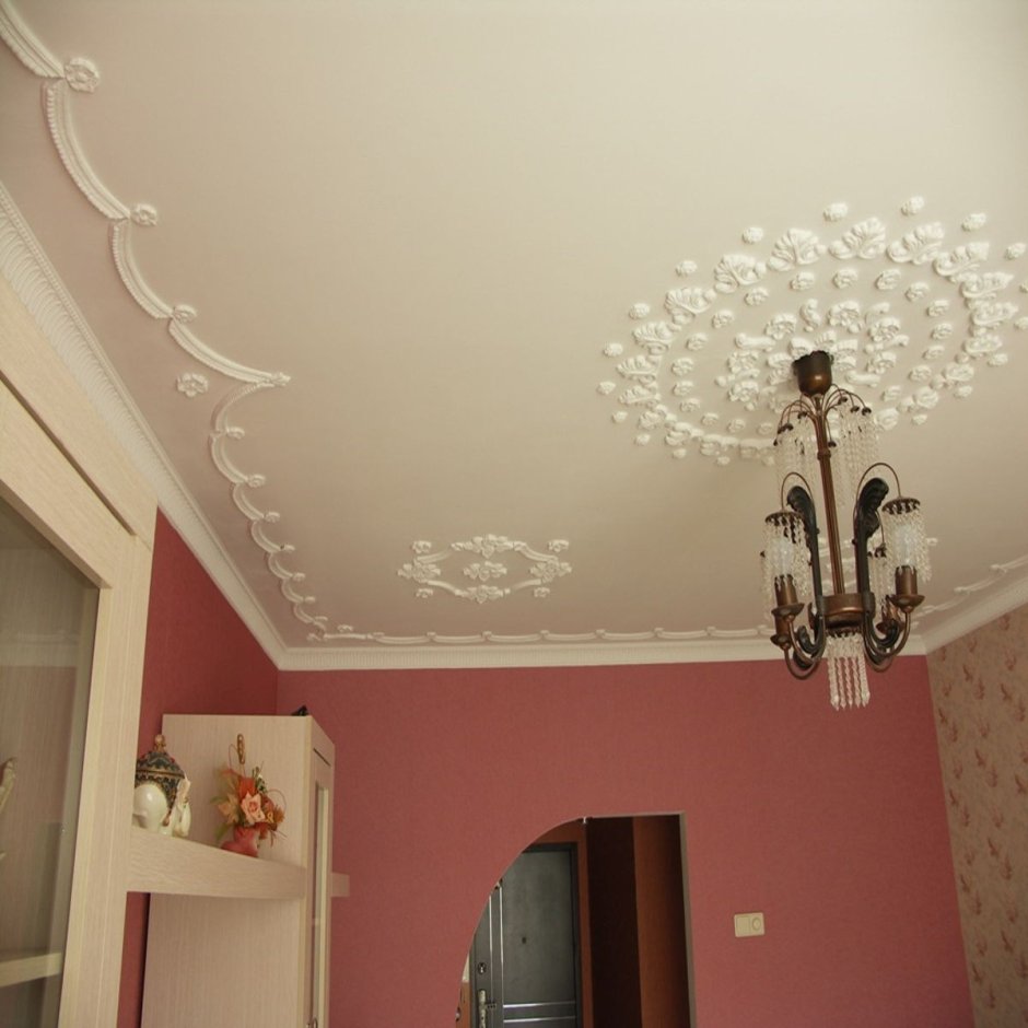Потолки из гипсокартона для зала