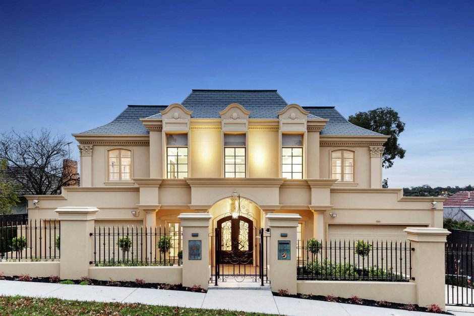 Классический фасад