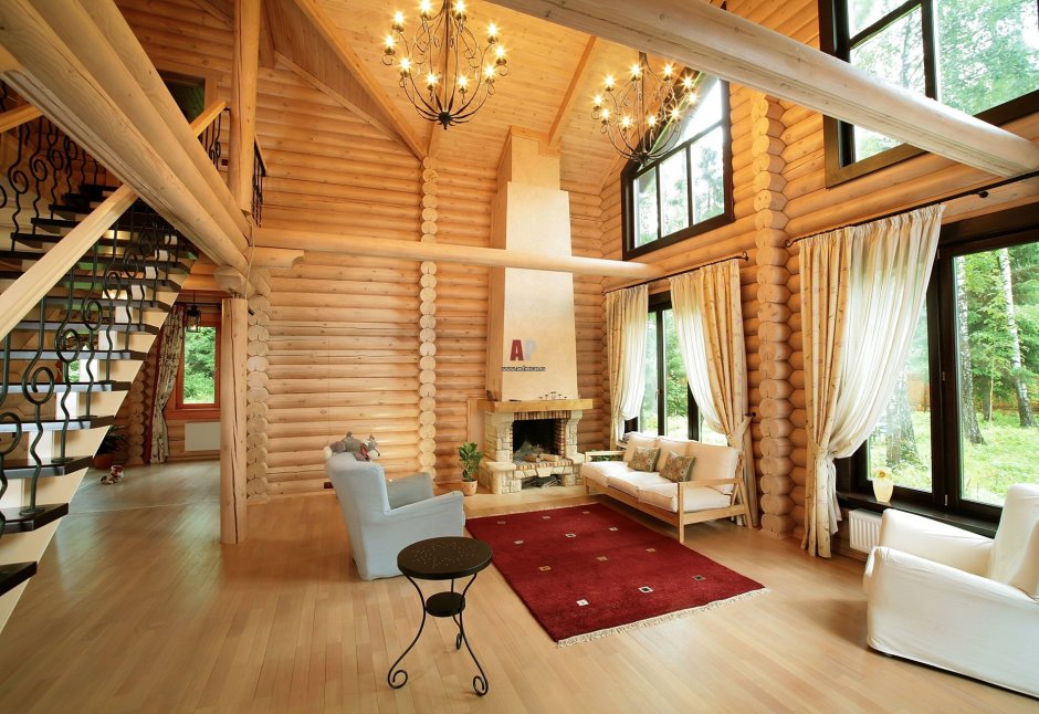 Красивый деревянный 2 этажный дом