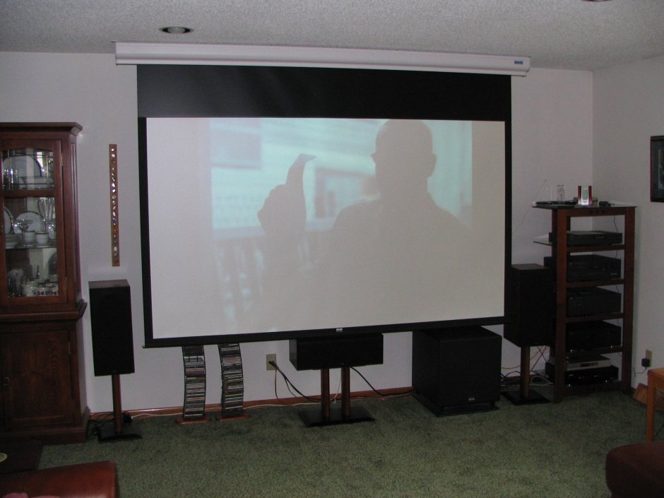 Экран настенный Sakura Cinema Wallscreen 150" (343 см))