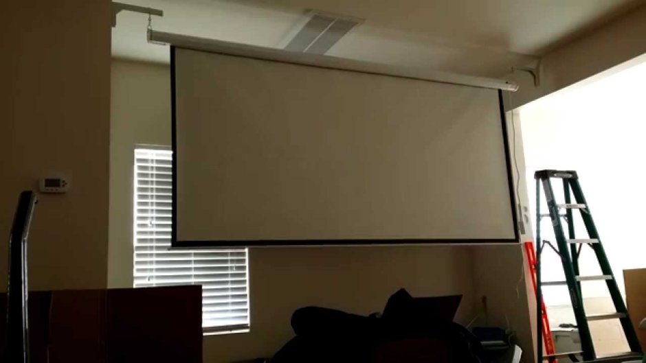 Luma Projection Screen экран для проектора ym848221
