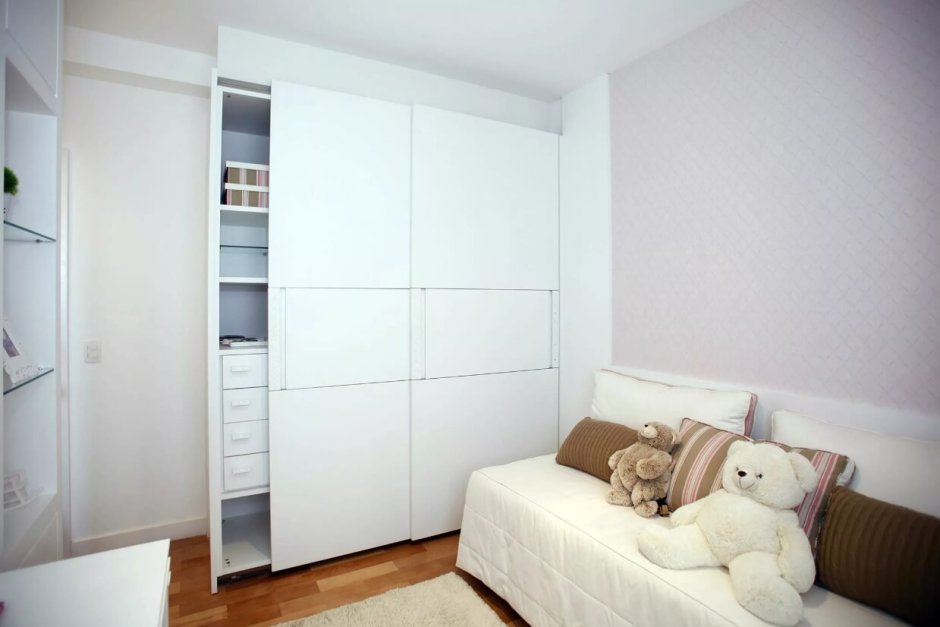 Шкаф White Wardrobe
