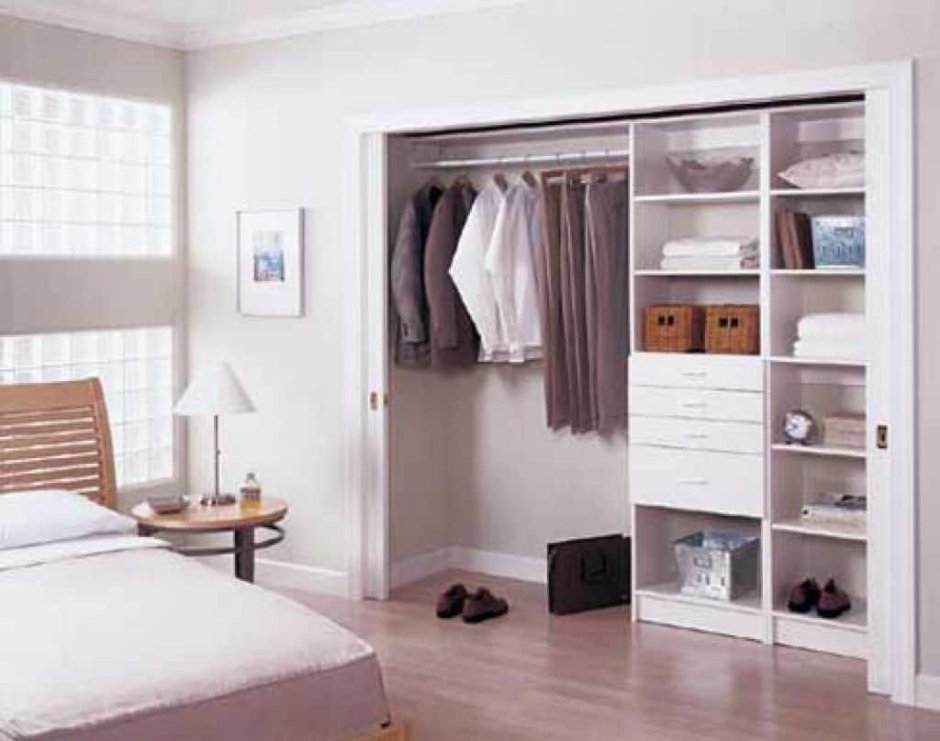 Встроенная гардеробная в спальне