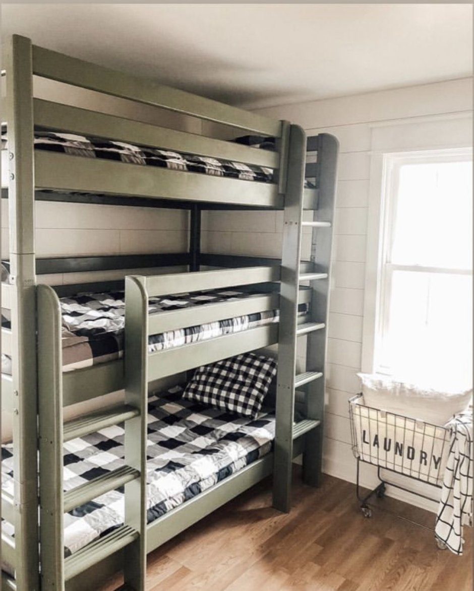 Тройная кровать