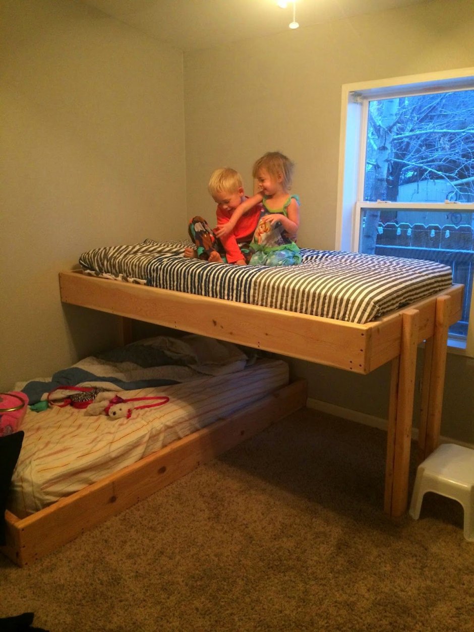 Тройная кроватка детская