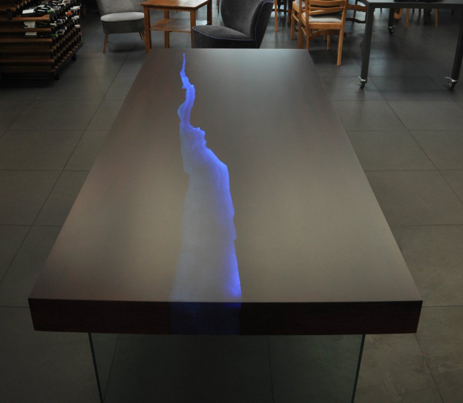 Эпоксидный стол с подсветкой