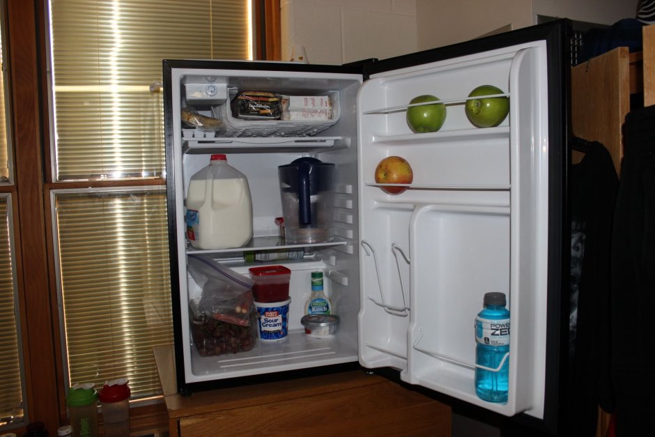 Мини холодильник в комнату