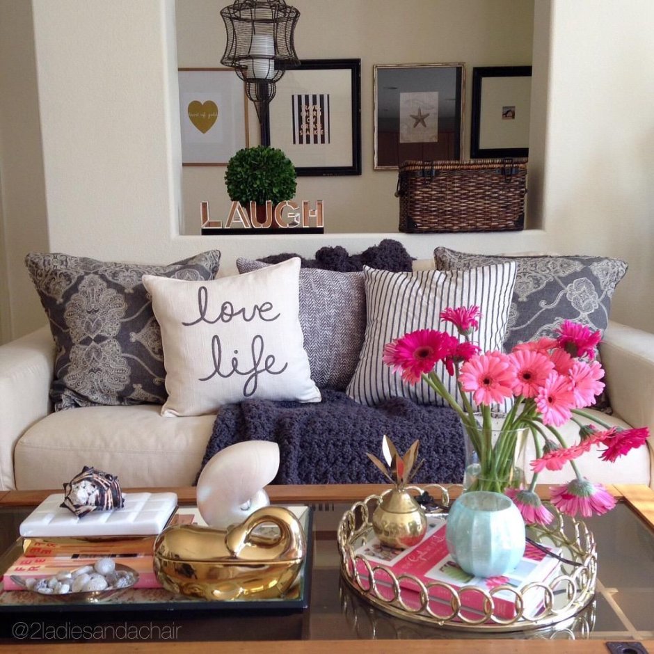 Декор уютной гостиной