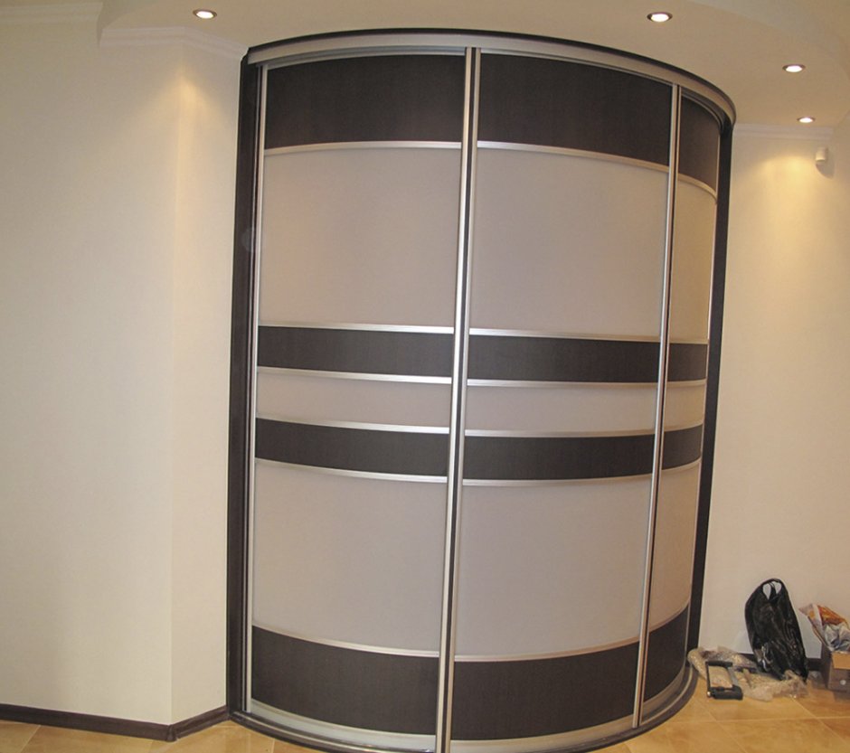 Угловые гардеробные