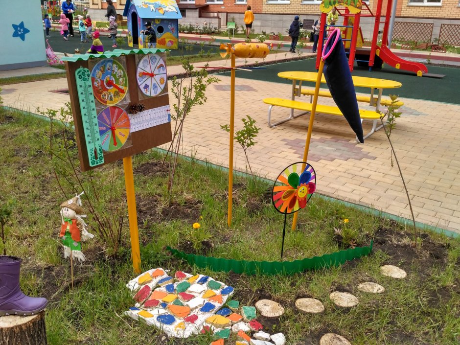 Украшение детской площадки в саду