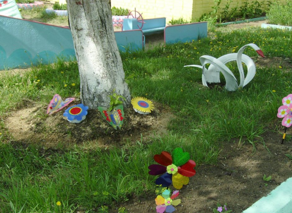 Предметно-развивающая среда на участке детского сада летом