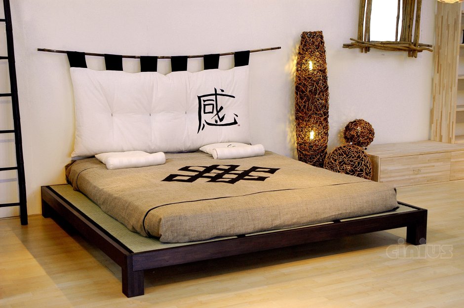 Комнаты в японском стиле с тремя кроватями