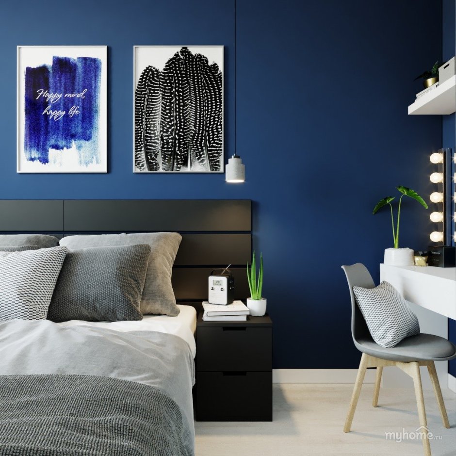 Синяя спальня с белой мебелью