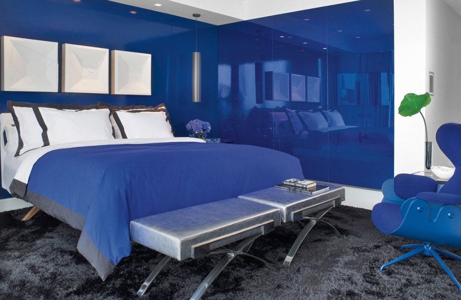 Красивая синяя спальня