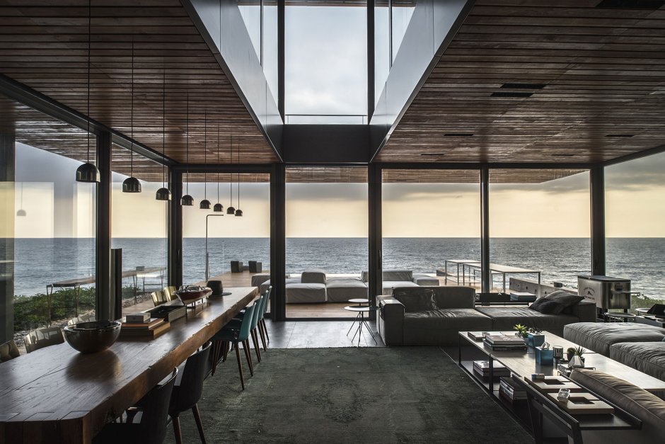 Ресторан с видом на океан