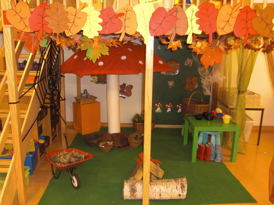 Осеннее украшение веранды в детском саду