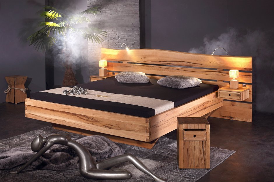 Кровать из досок в стиле лофт